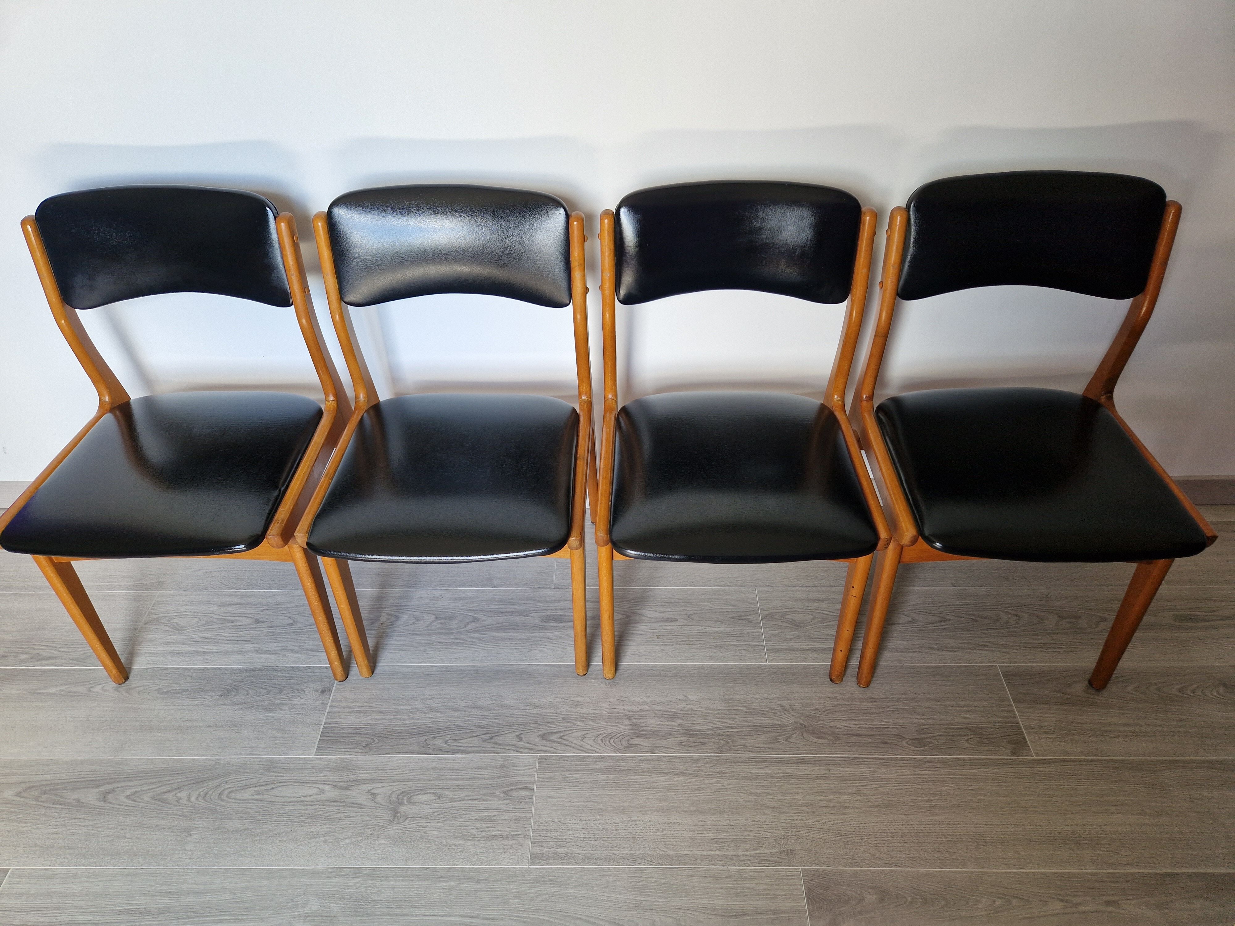 Ensemble de 4 chaises scandinaves vintage