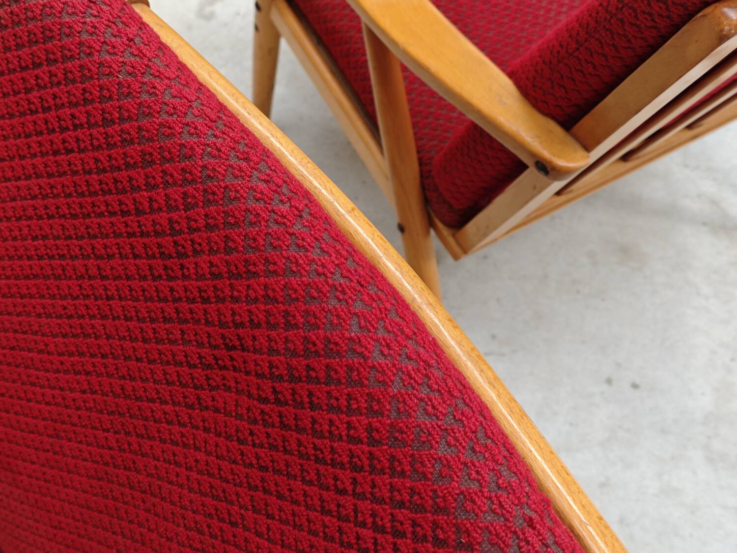 Pair of red Boomerang armchairs by Antonin Suman for Ton Bystrice Thonet