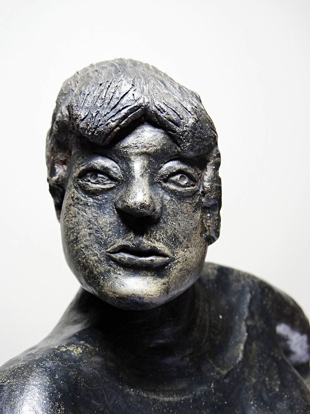 Buste de femme céramique XXe artisanat d'art à identifier