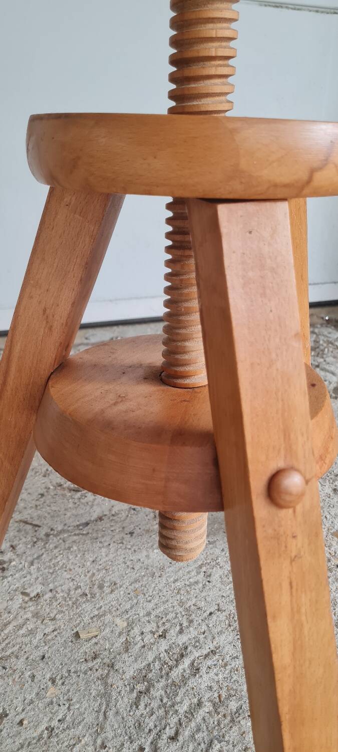 Tabouret d'atelier en bois