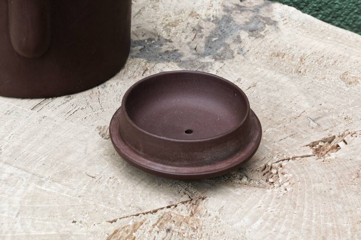 Chinese teapot in stoneware, Yixing, signed