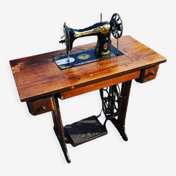 Singer sewing machine nineteenth