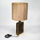 Lampe de table en laiton vintage avec abat-jour en tissu – Patine d'origine. Italie années 1970.