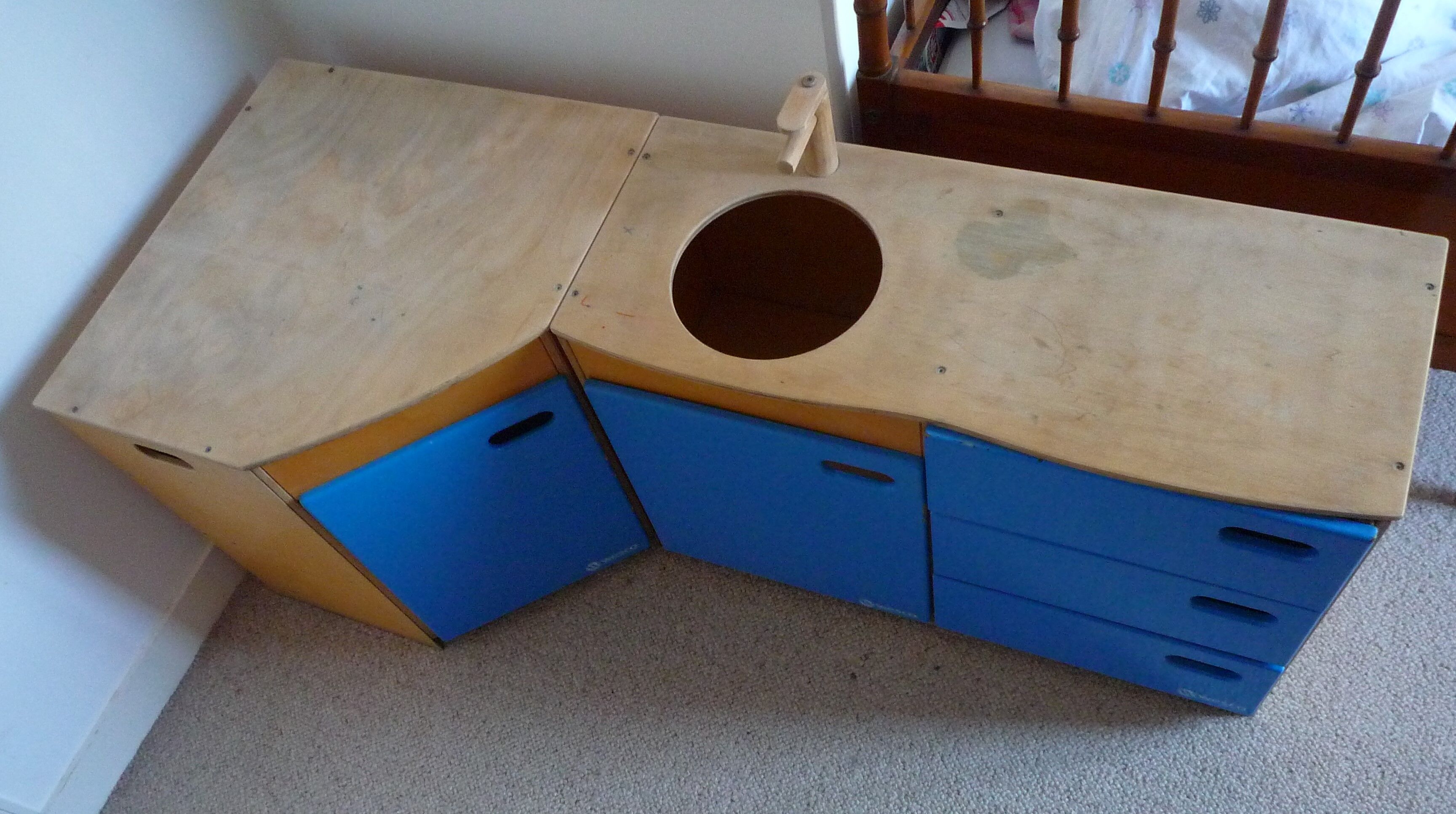 Corner kitchen in wood / dinette brand WESCO, vintage 90s