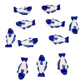 Lot de 11 porte couteaux poissons en porcelaine bleu blanc vintage