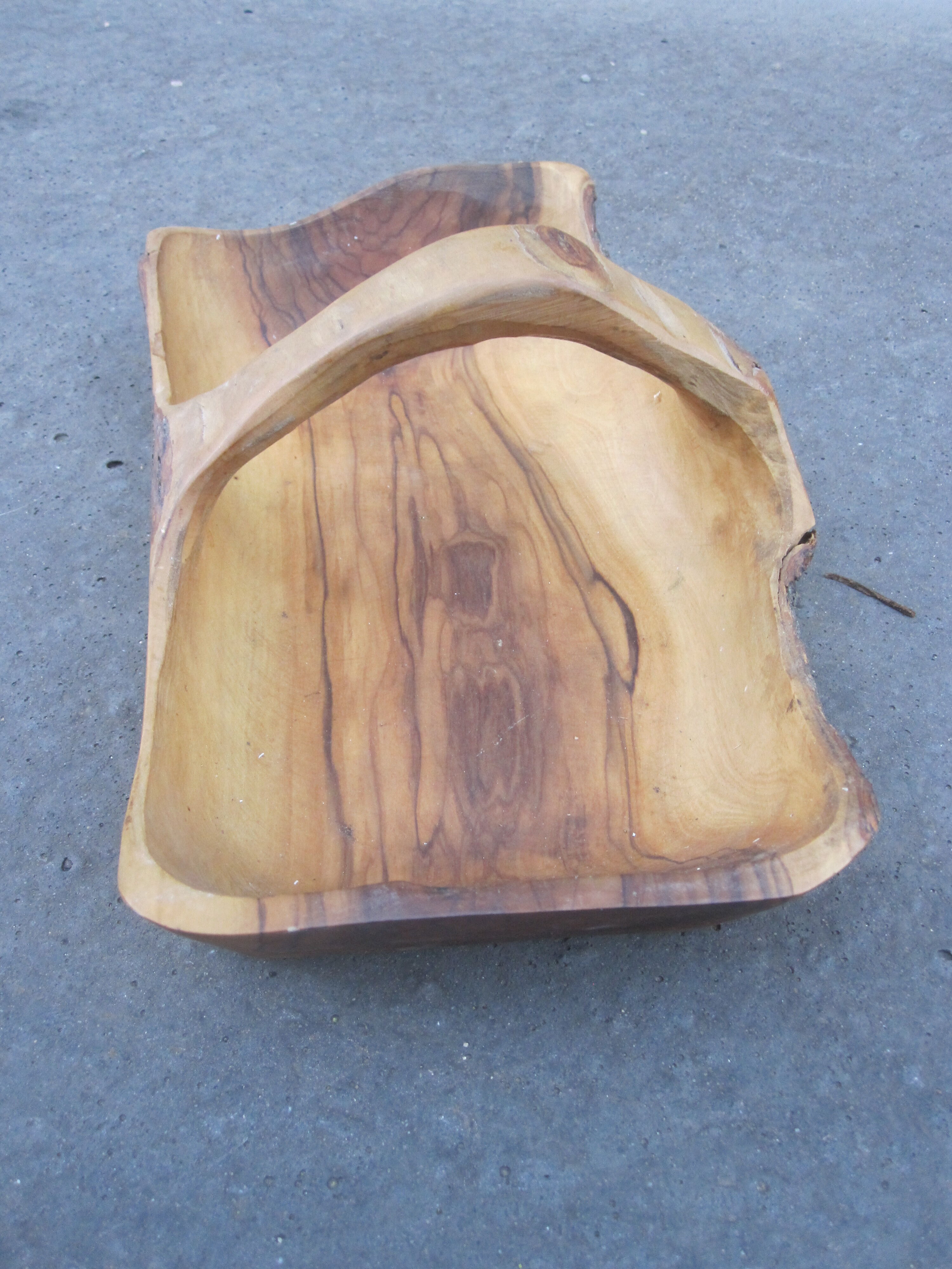 basket wood olive Tony bath