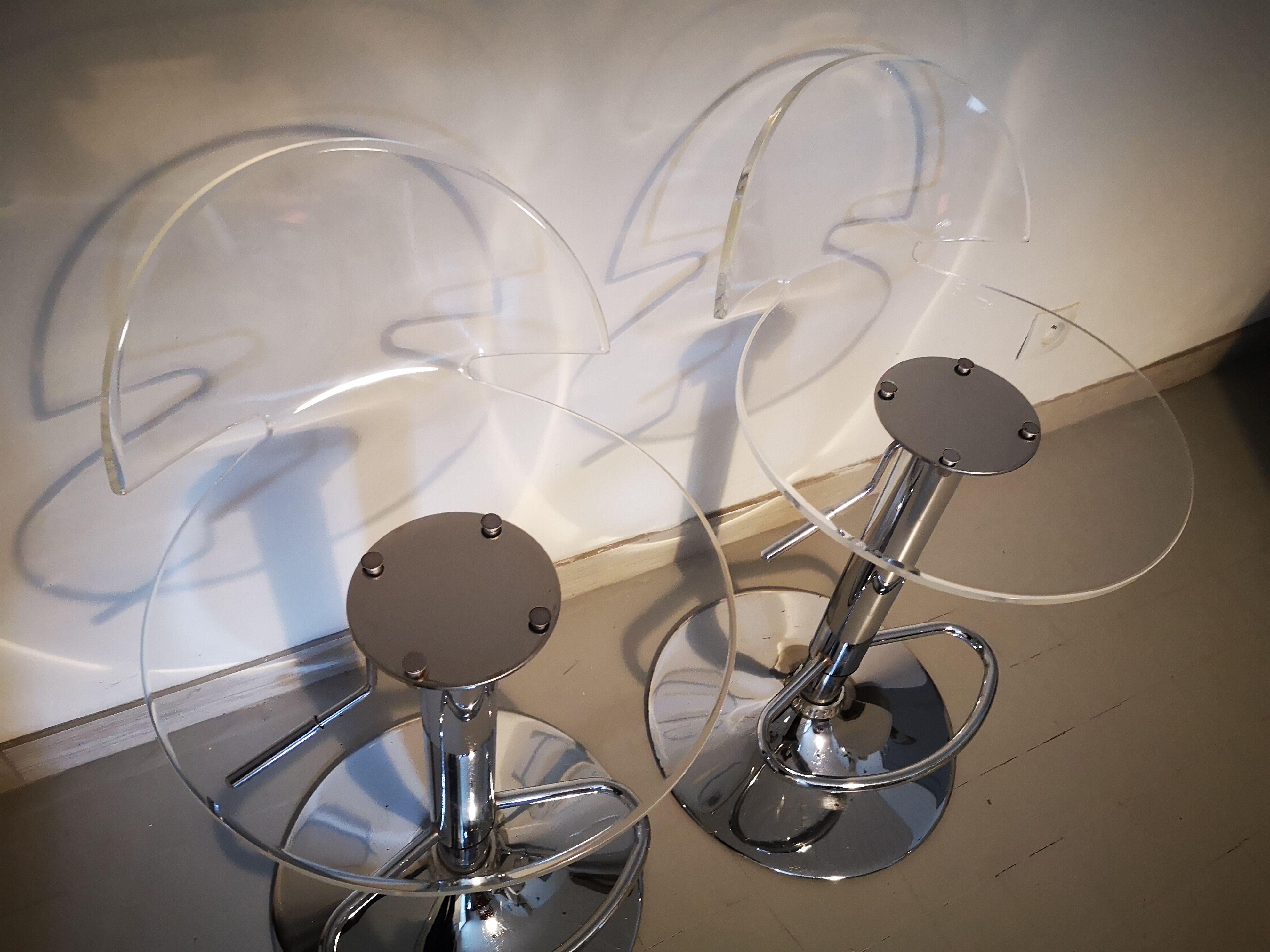2 plexiglass bar stools