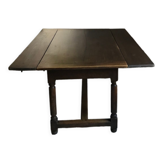 Extended farmhouse table