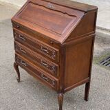 Secretary desk with slanted top and 3 drawers in Louis XV style.