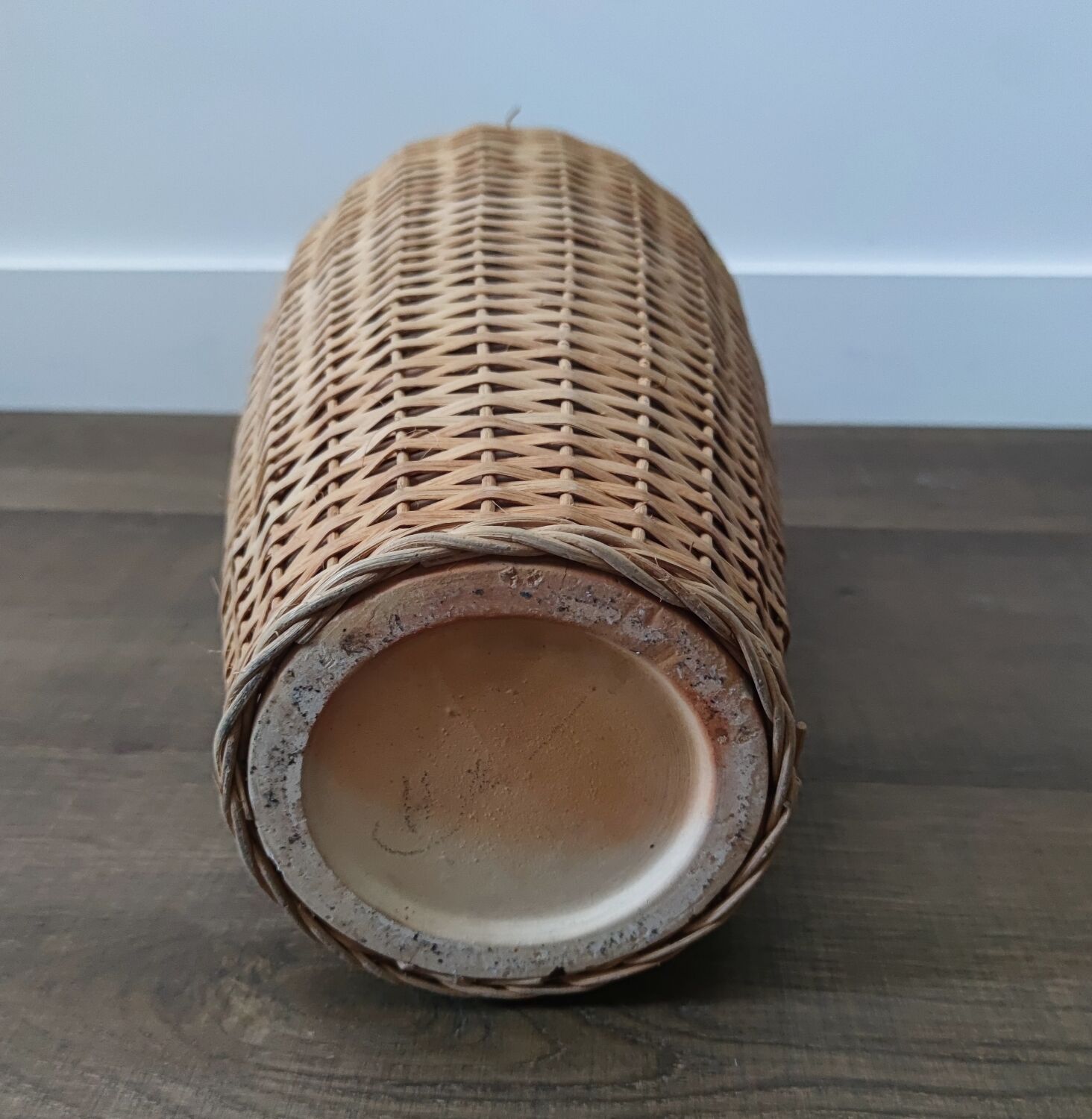 Sandstone/wicker vase
