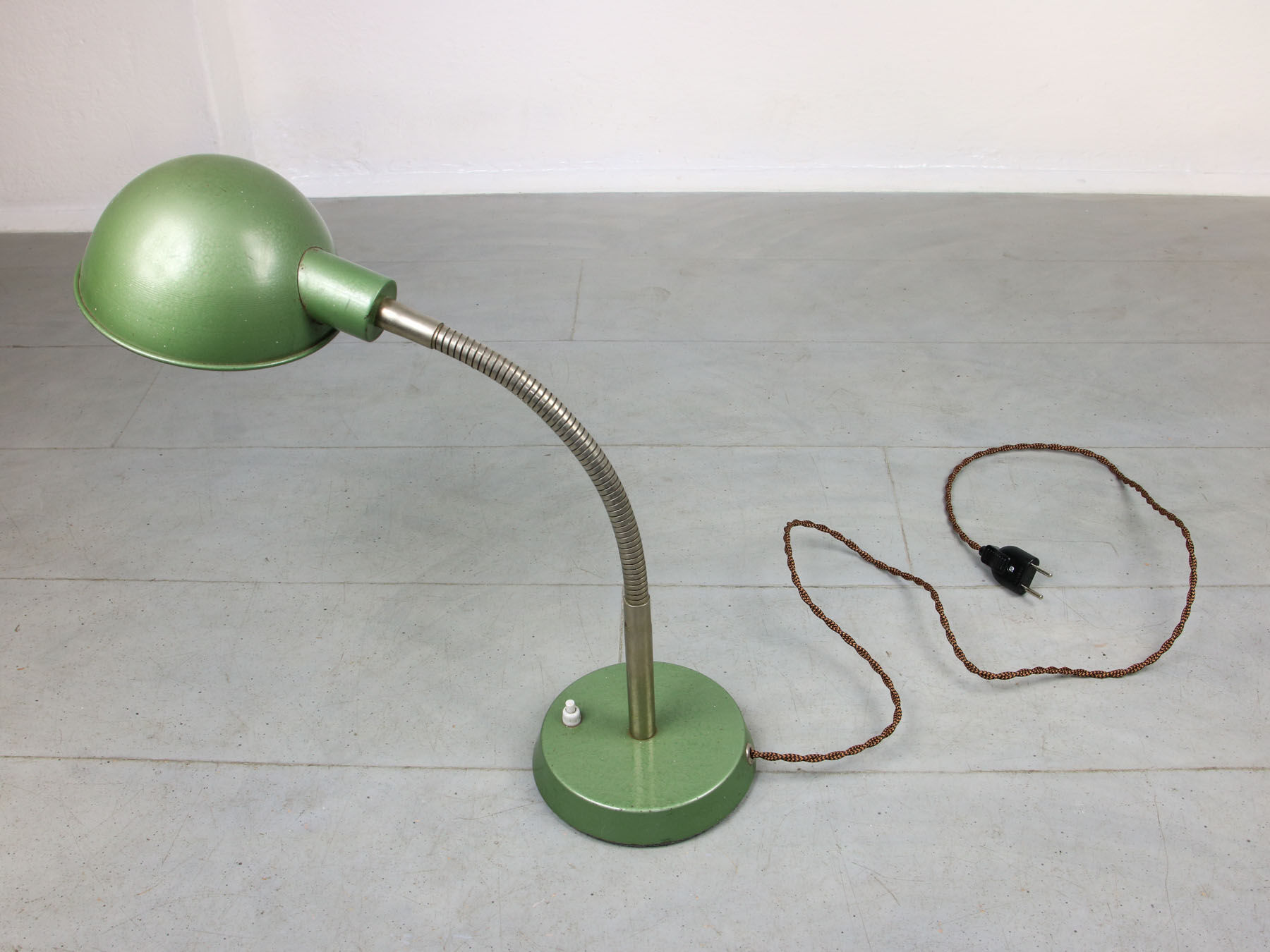 Vintage green gooseneck table lamp