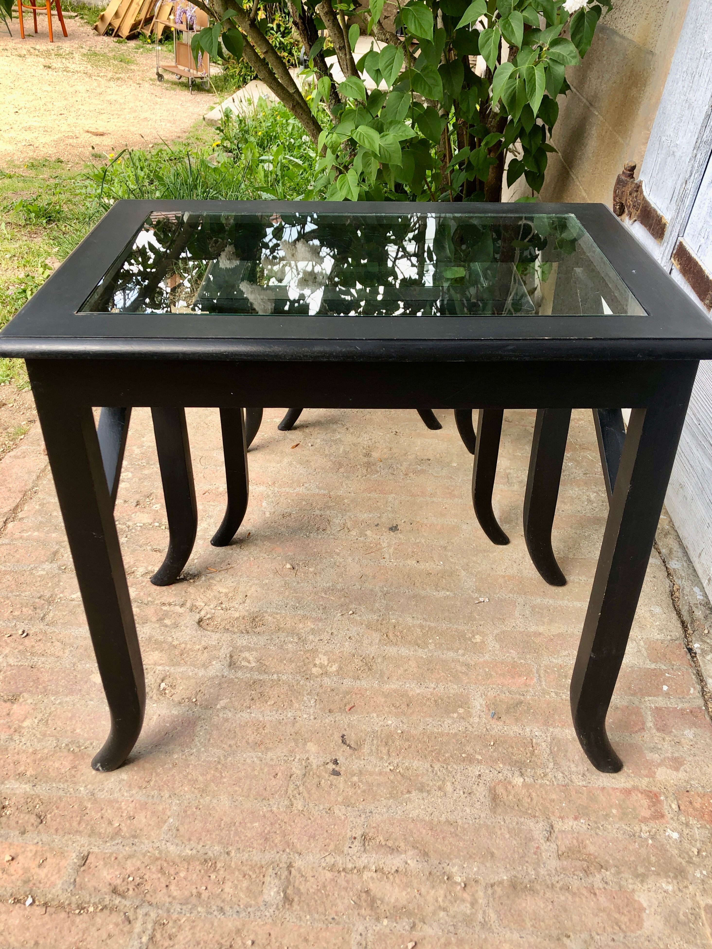 Set de 3 tables gigognes en verre et bois noir
