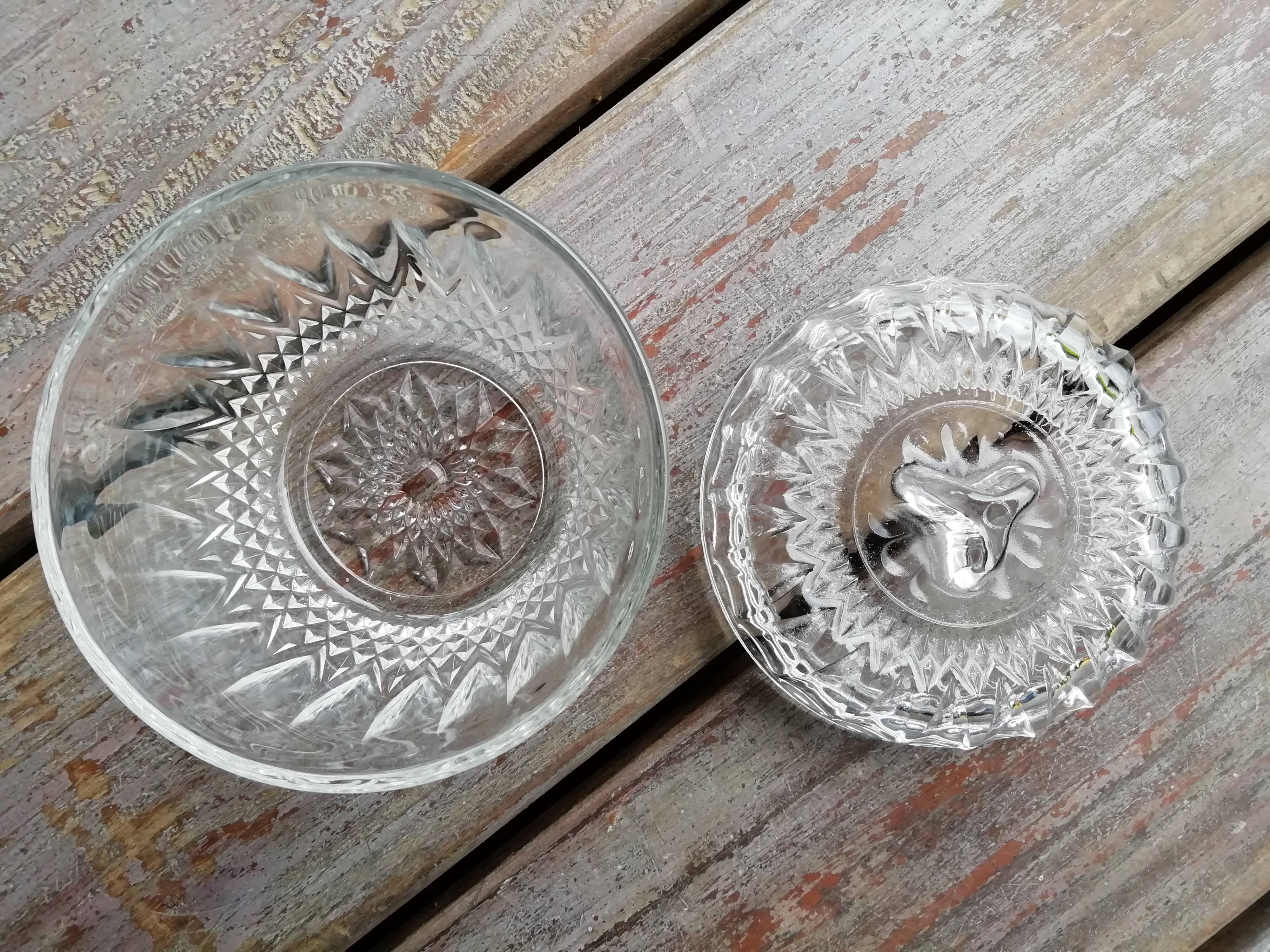 Paire de bonbonnières en verre de Reims