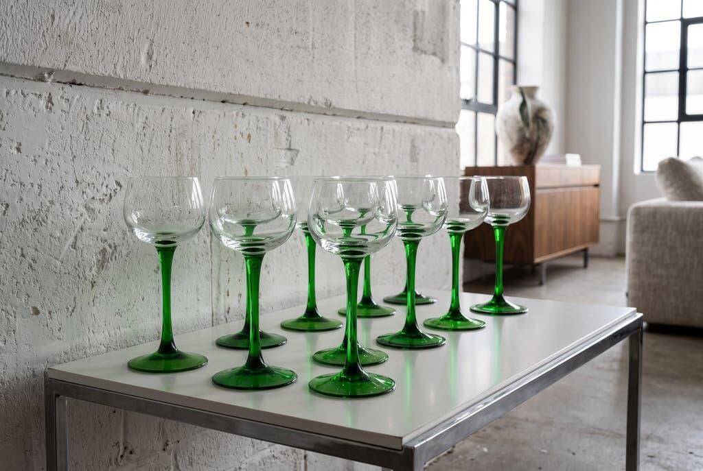 Set of 10 vintage green glass wine glasses Luminarc Alsace