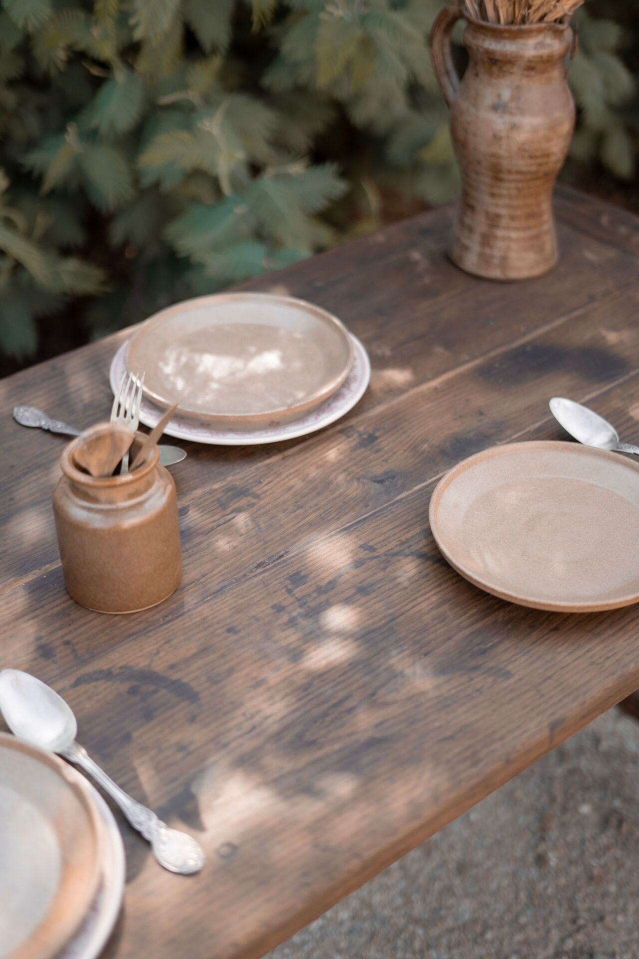 Table and benches set