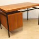 Bureau vintage en teck & métal – années 60