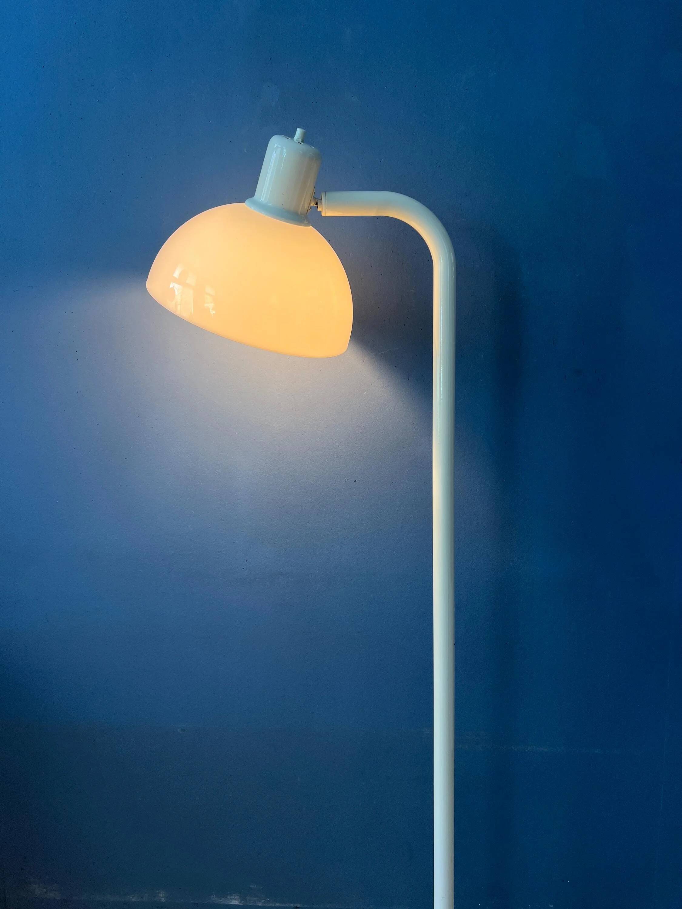 Vintage floor lamp in white metal with acrylic shade.