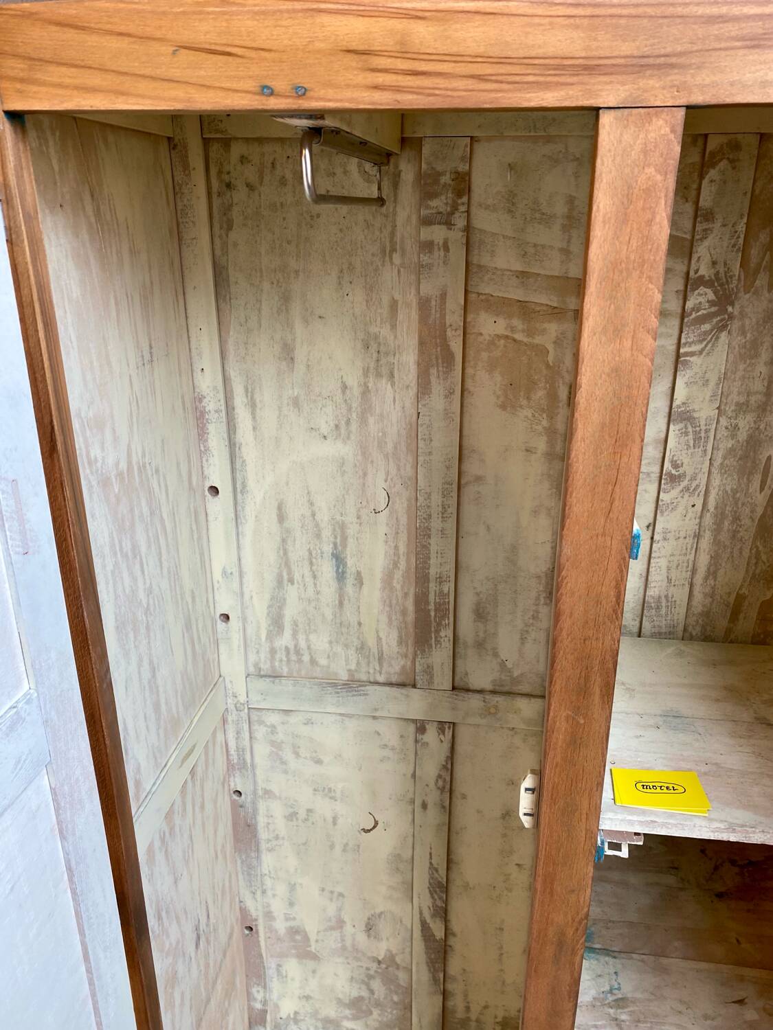 Armoire bois massif Art Déco