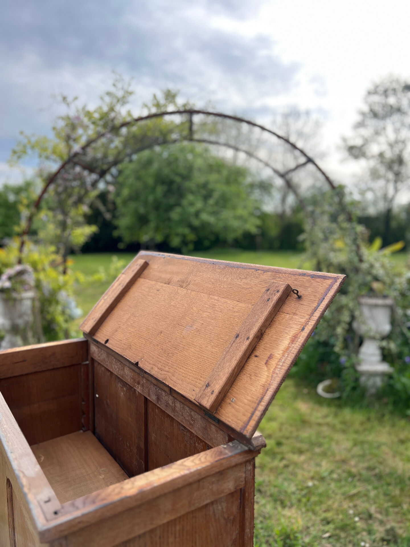 Oak buffet