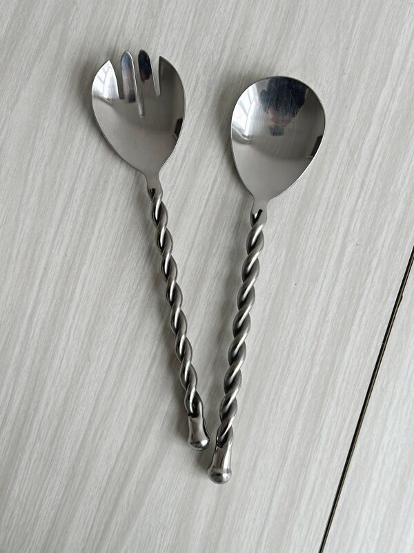 Couverts à salade torsadés en métal