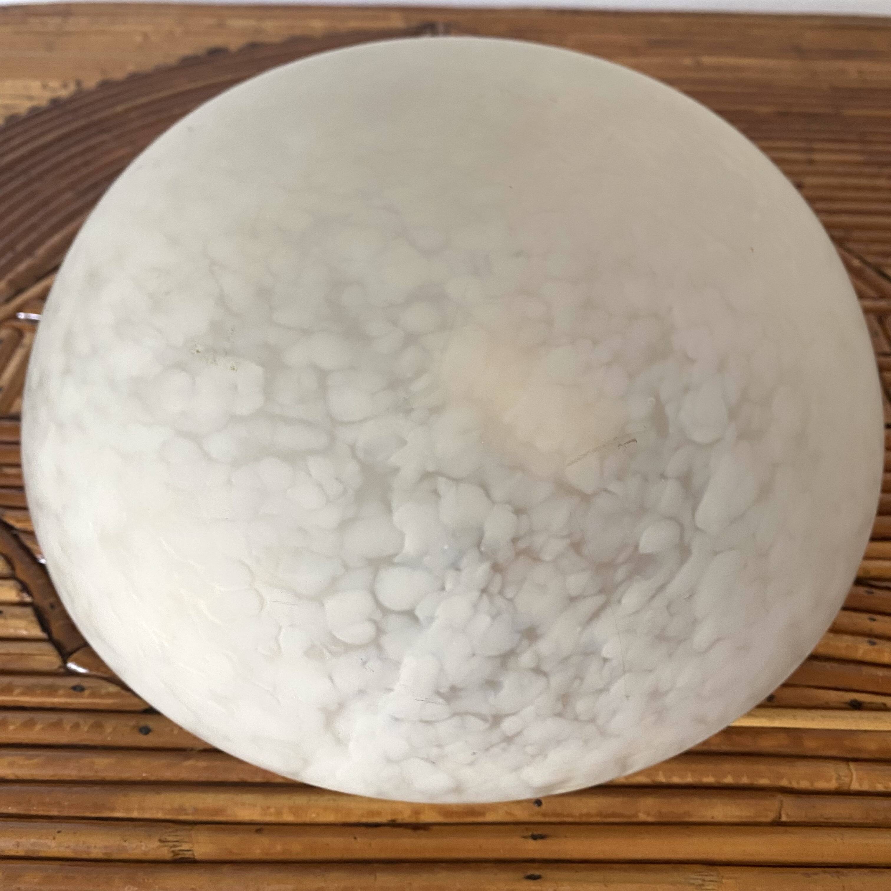 Round ceiling light in frosted clichy glass