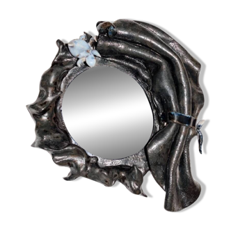 Lift the veil small mirror