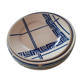 7 mismatched plates earthenware from the 1930s. Dominance blue, blue-green.