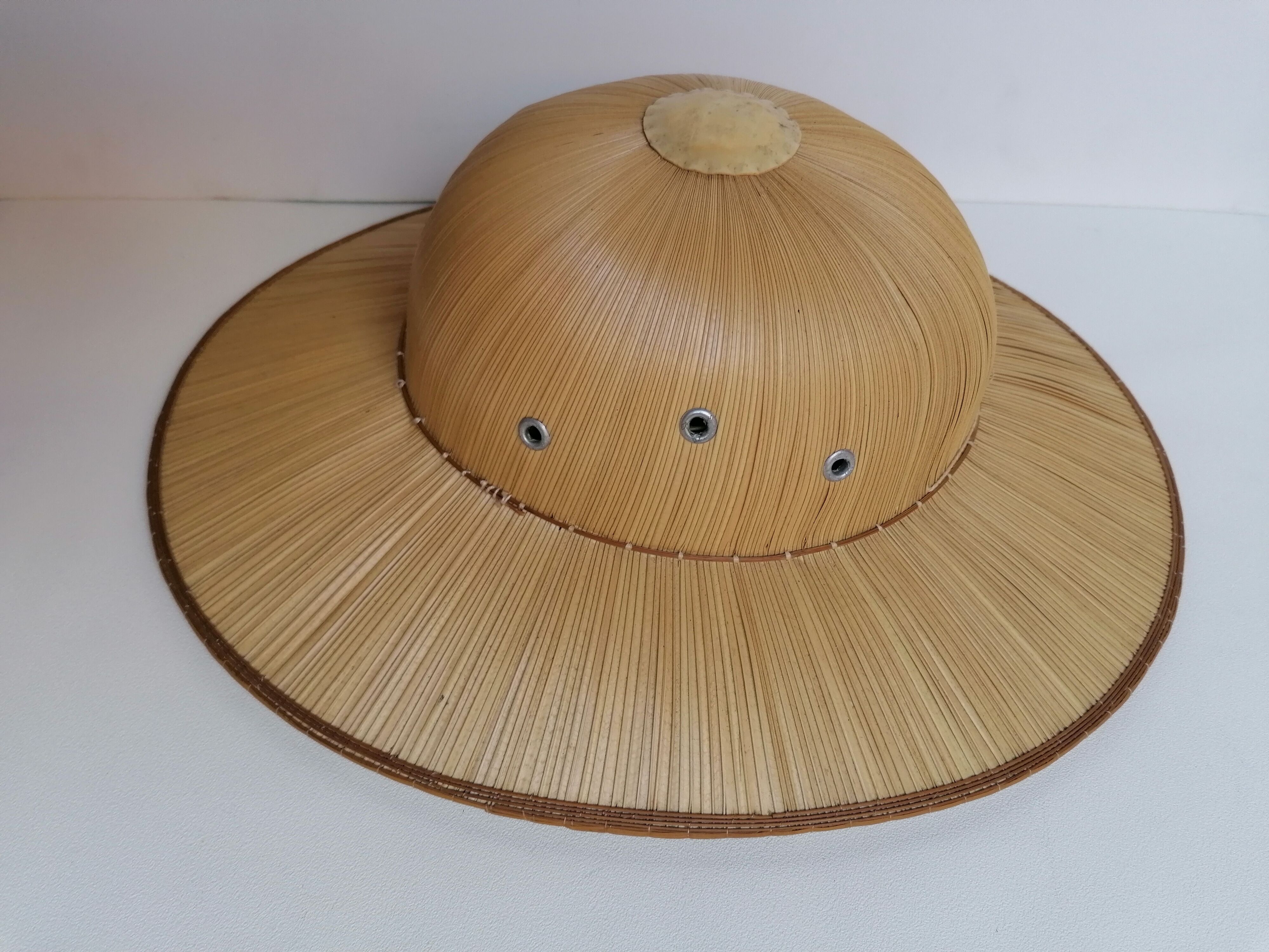 Colonial wicker hat