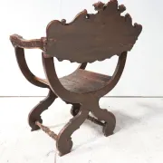 Dantesca armchair with lion heads and mascaron – neo-Renaissance, 19th c.