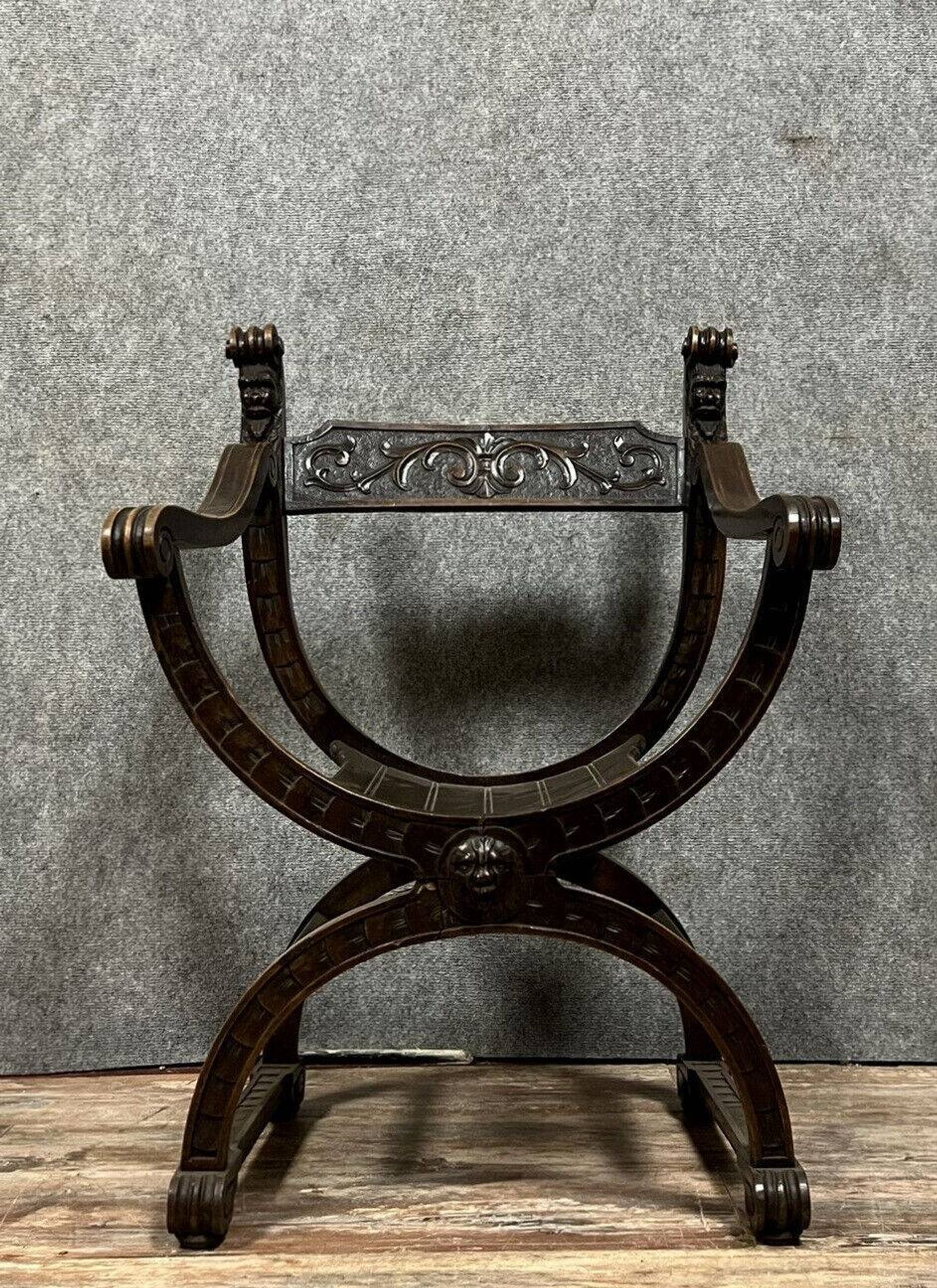 Dagobert Renaissance style armchair in solid wood, 19th century, circa 1850