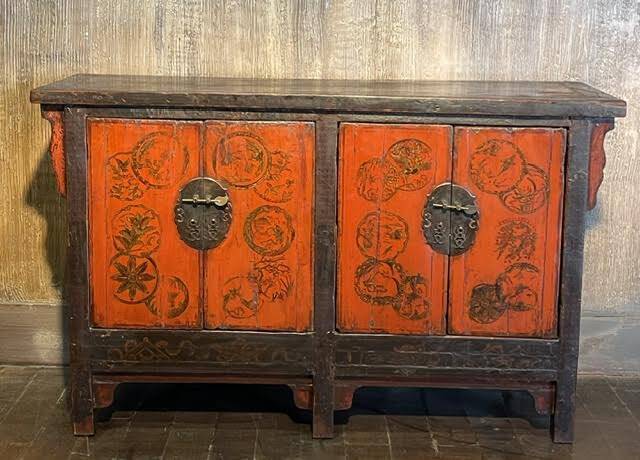 Antique Chinese buffet with 4 doors