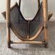 Table d’appoint vintage en rotin avec porte revues