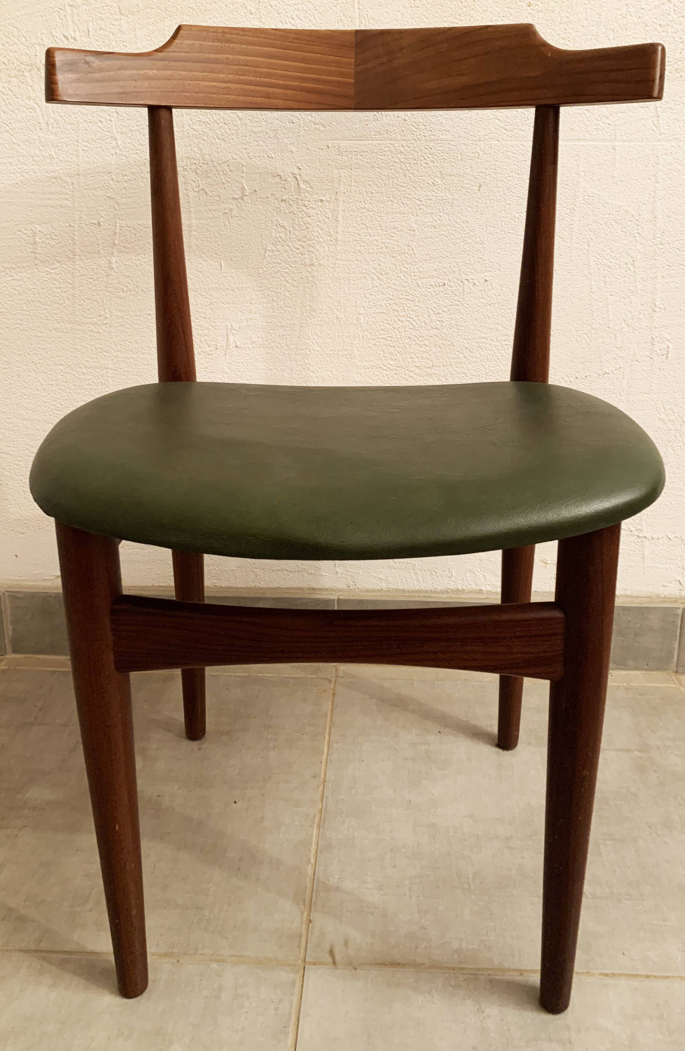 Ensemble de 6 chaises danoises de Hans Olsen pour le fabricant Frem Røjle