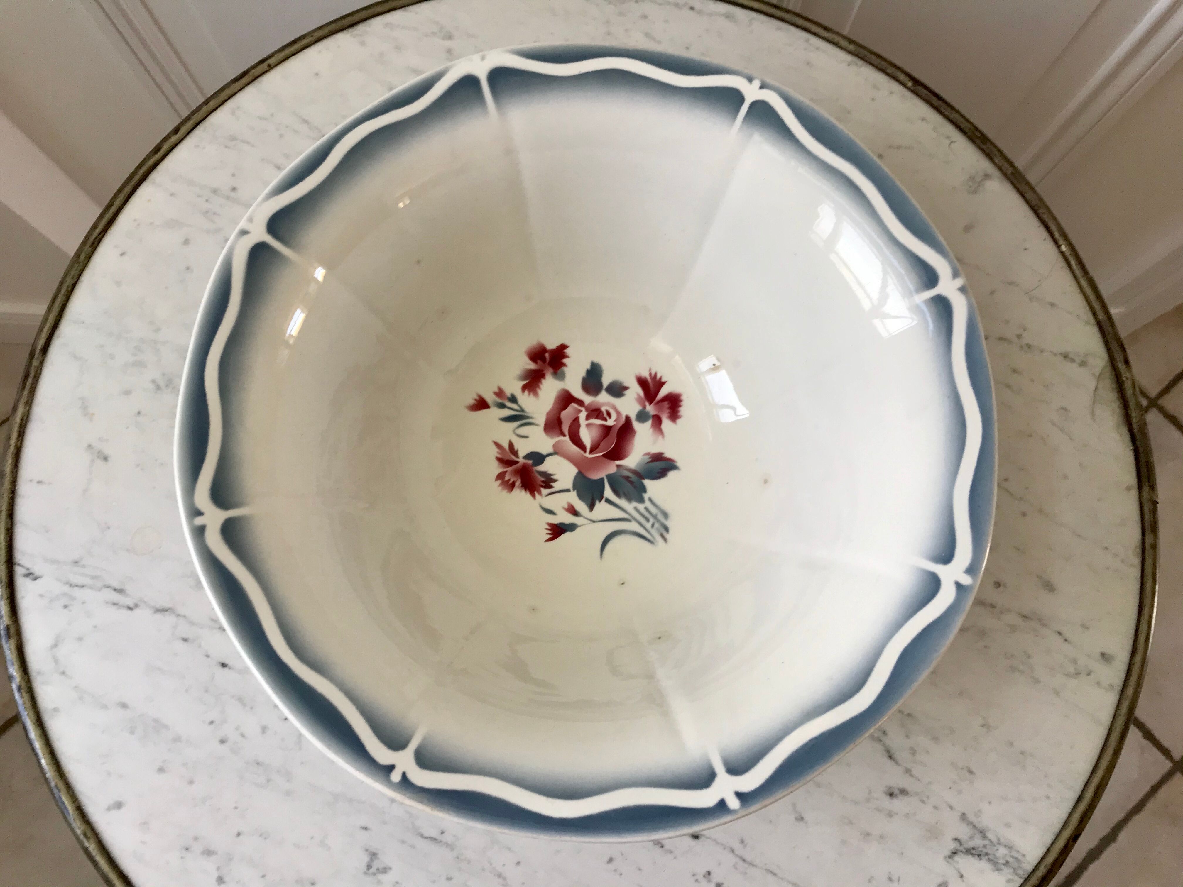 Salad bowl Digoin Sarreguemines model Nina Rosa years 30-40