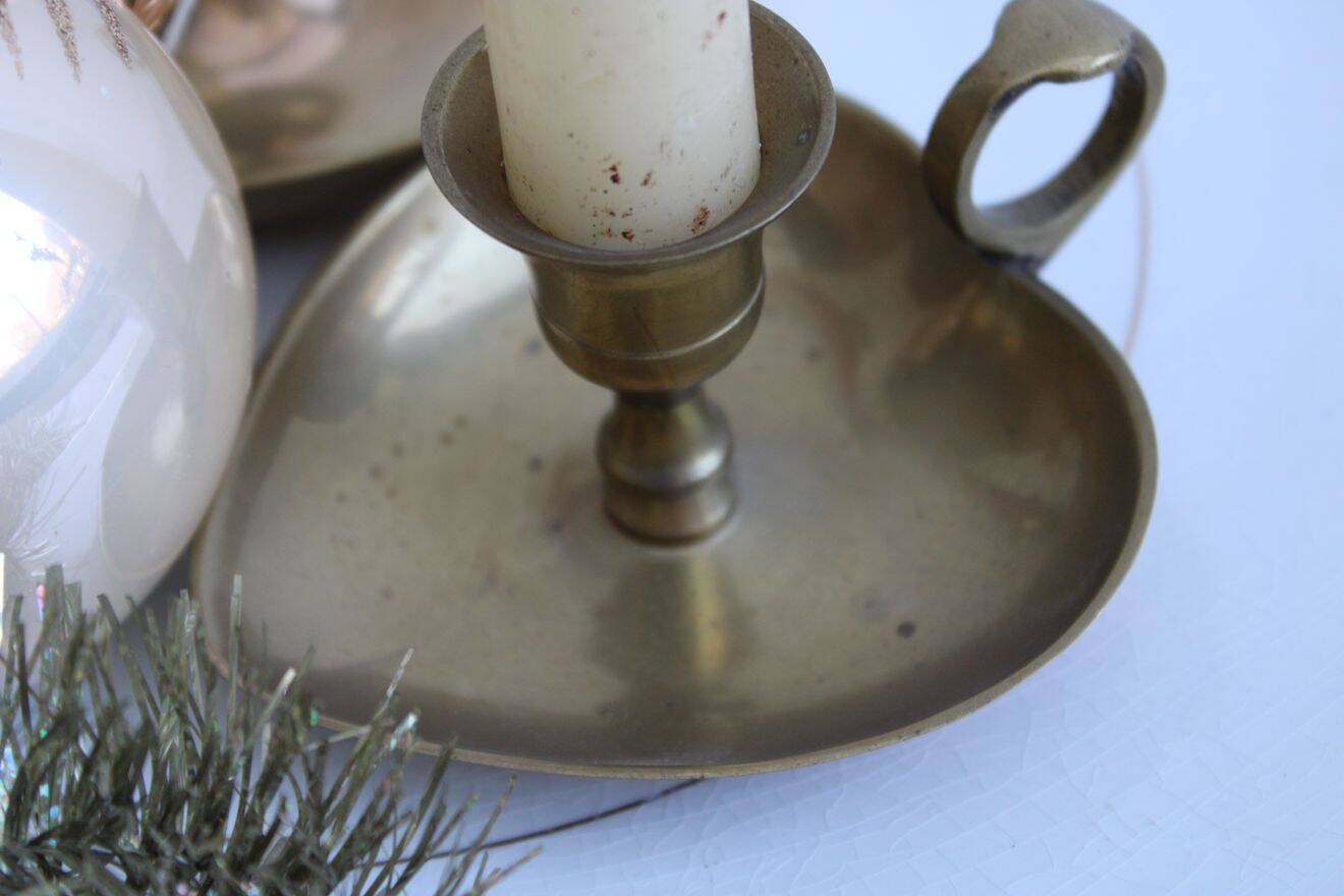 Set of 2 brass candle holders