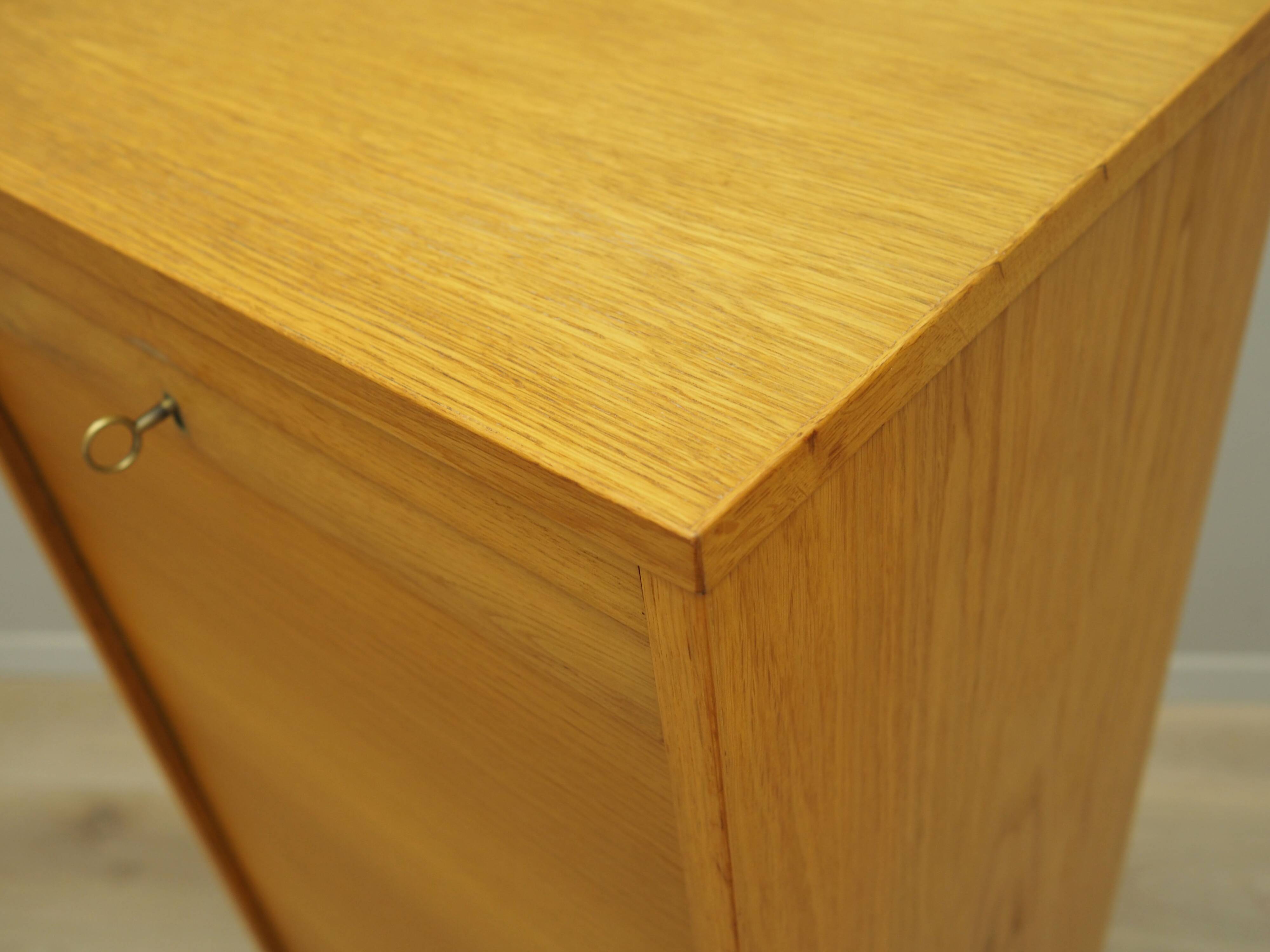 Ash dresser, Danish design, 1960s, production: Denmark