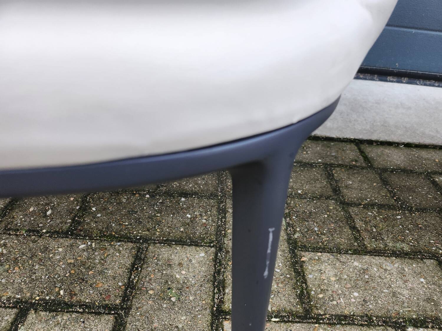 B&B italia Maxalto - (3) Caratos low armchair by Antonio Citterio