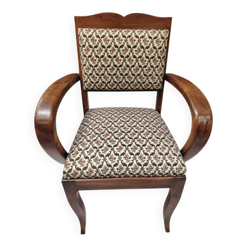Fauteuil Art Déco à dossier moustache et accotoirs galbés années 30