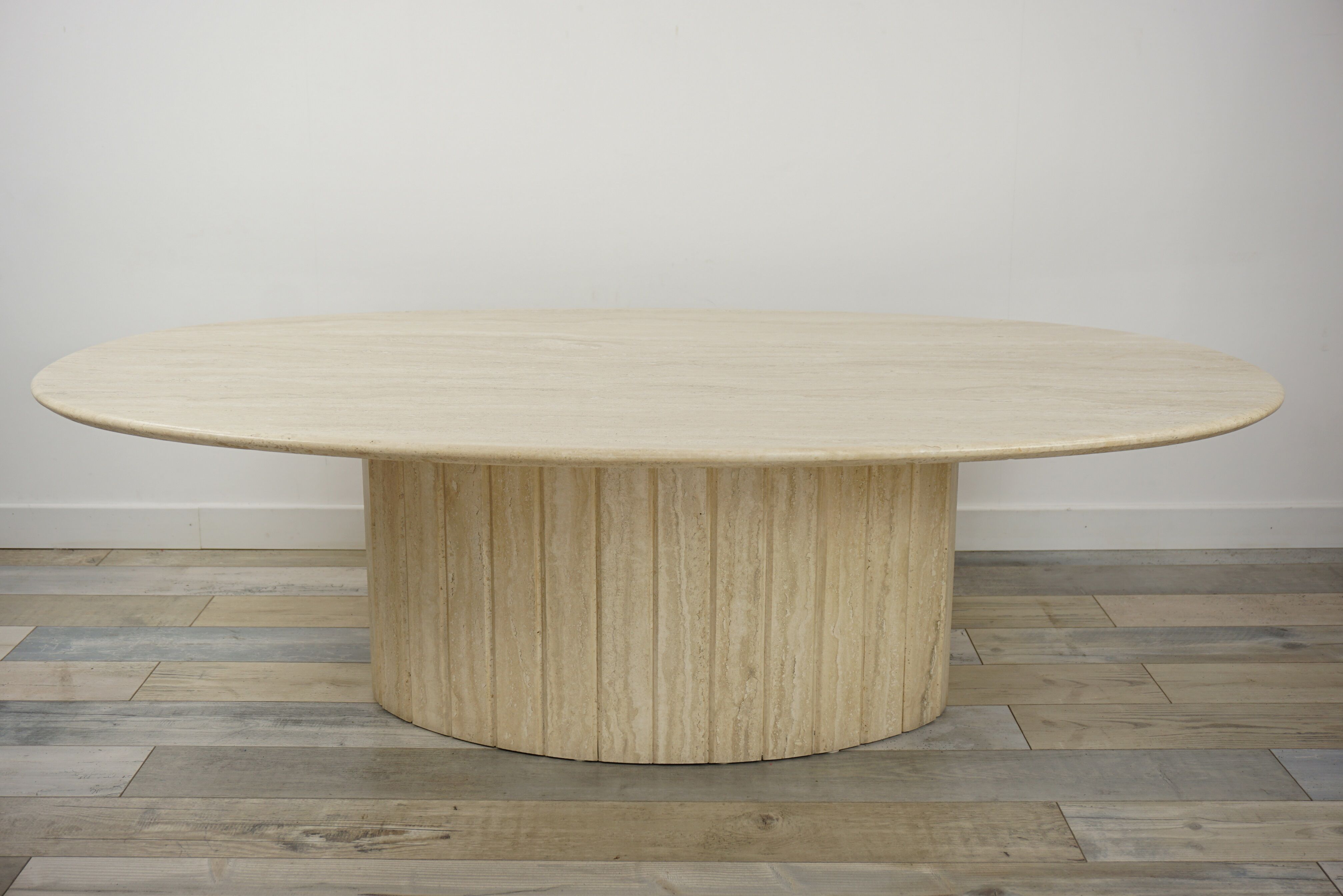 Oval coffee table in Italian design travertine from the 70s