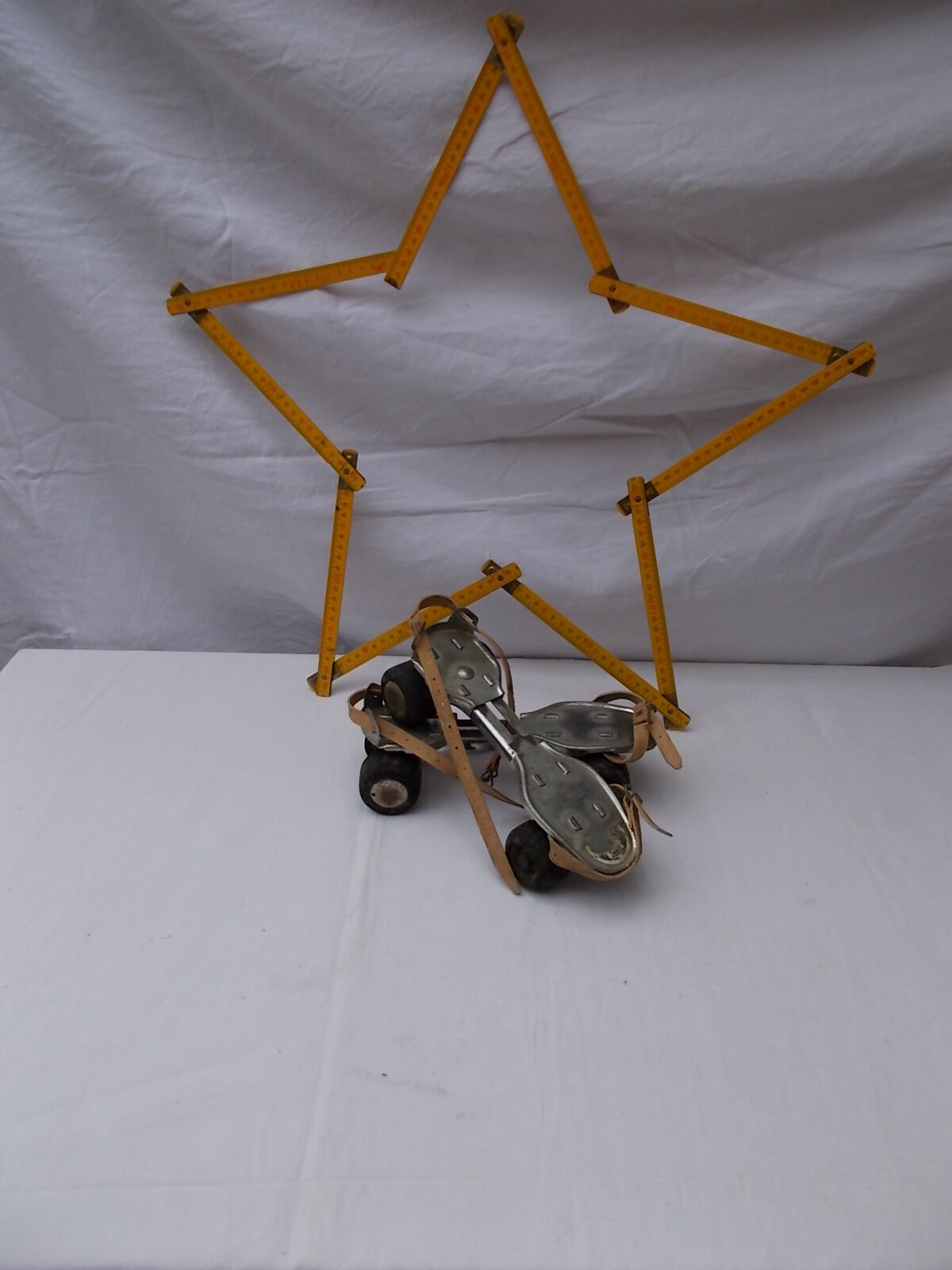 Speed-mark roller skates