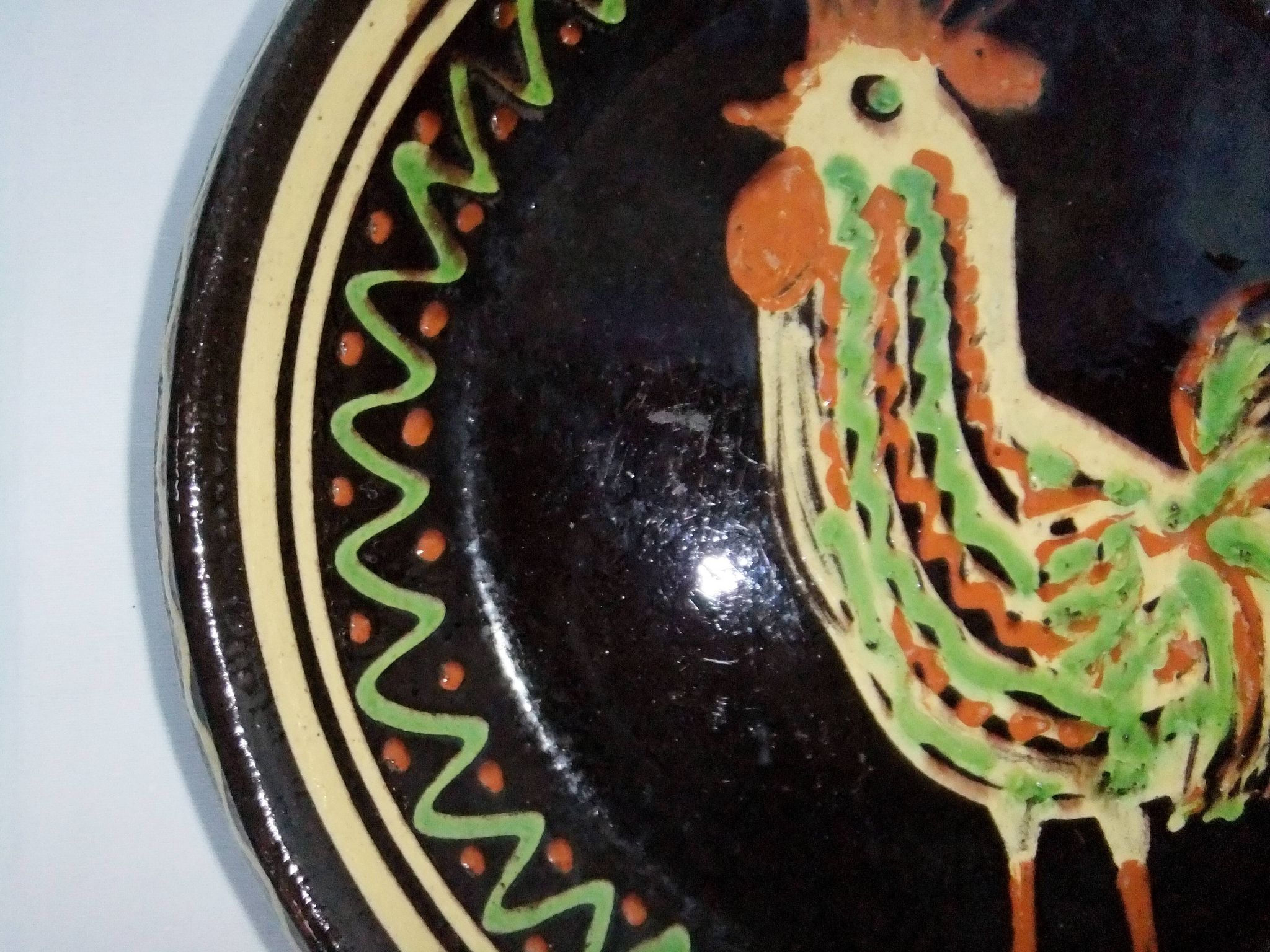 plat ancien terre cuite décor au coq