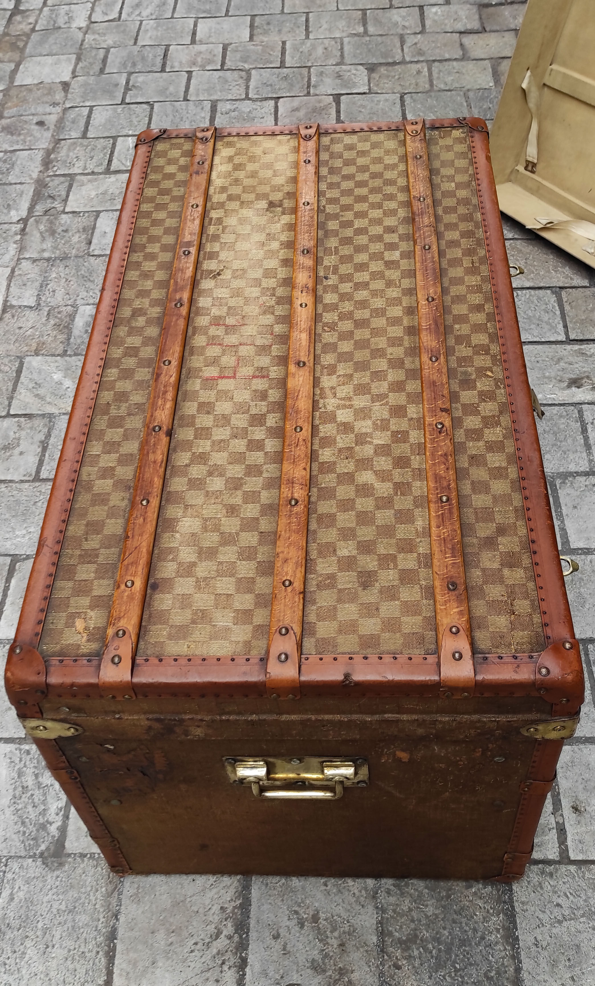 Checkerboard canvas travel trunk