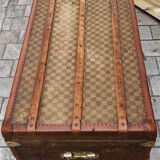 Checkerboard canvas travel trunk
