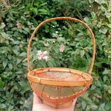 Retro egg wicker basket