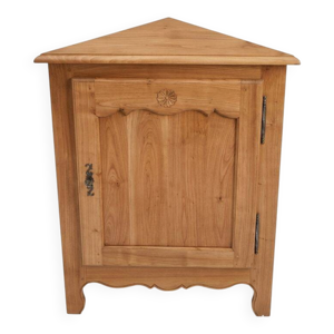 Meuble d’angle de charme