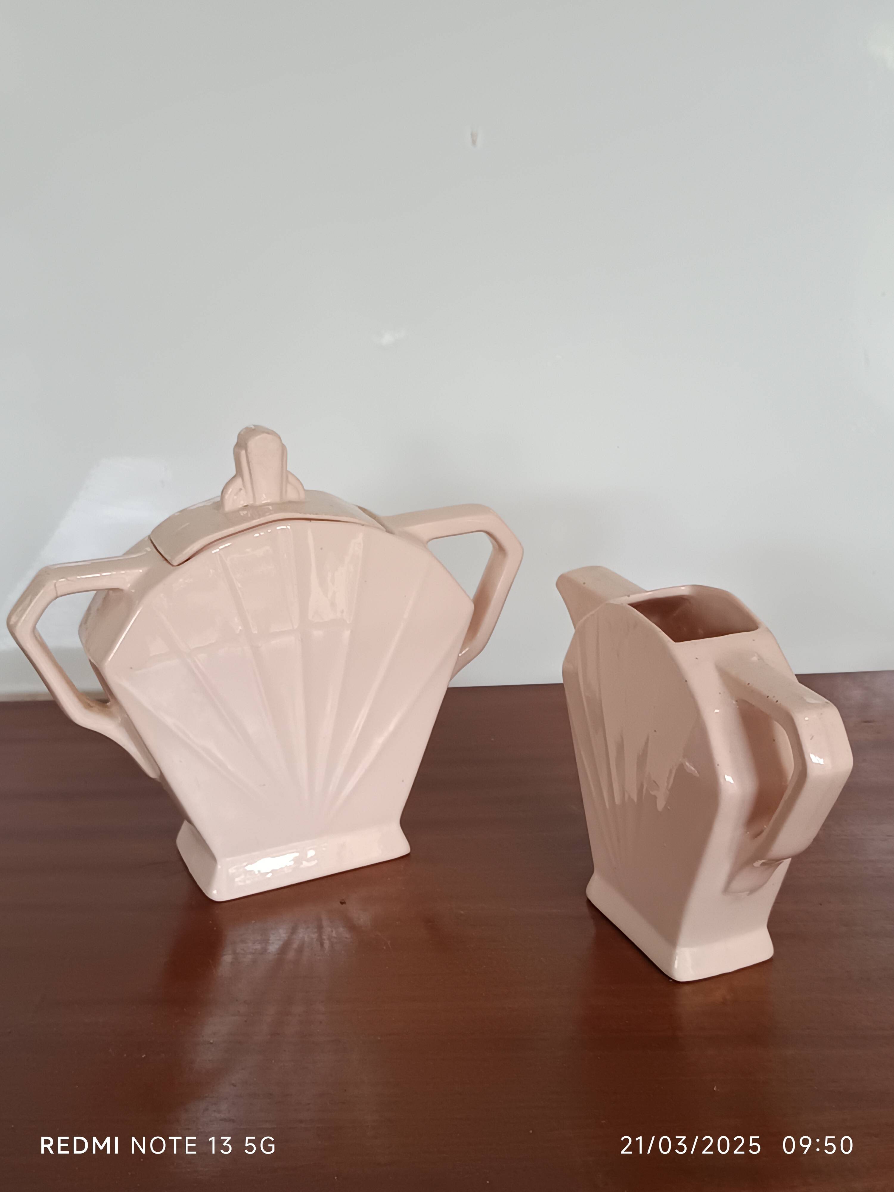 Saint Amand Art Deco earthenware creamer and sugar bowl