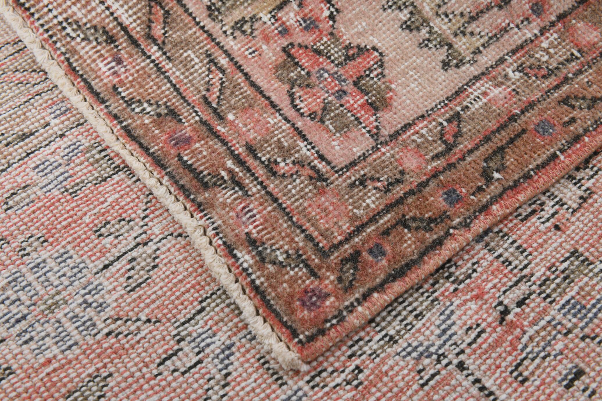 7x11 Pale Red Classic Vintage Rug, 204x335Cm