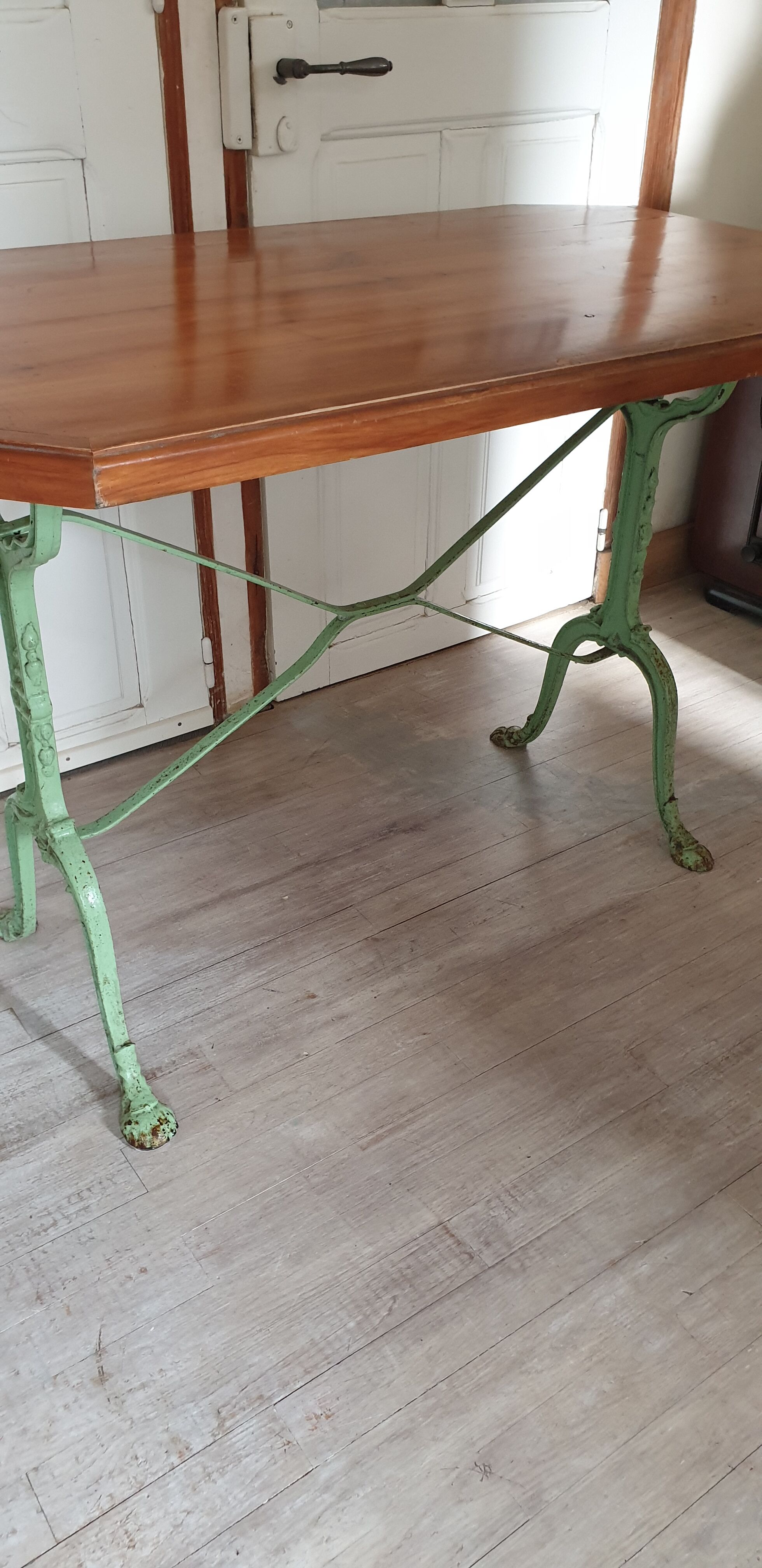 Bistro table