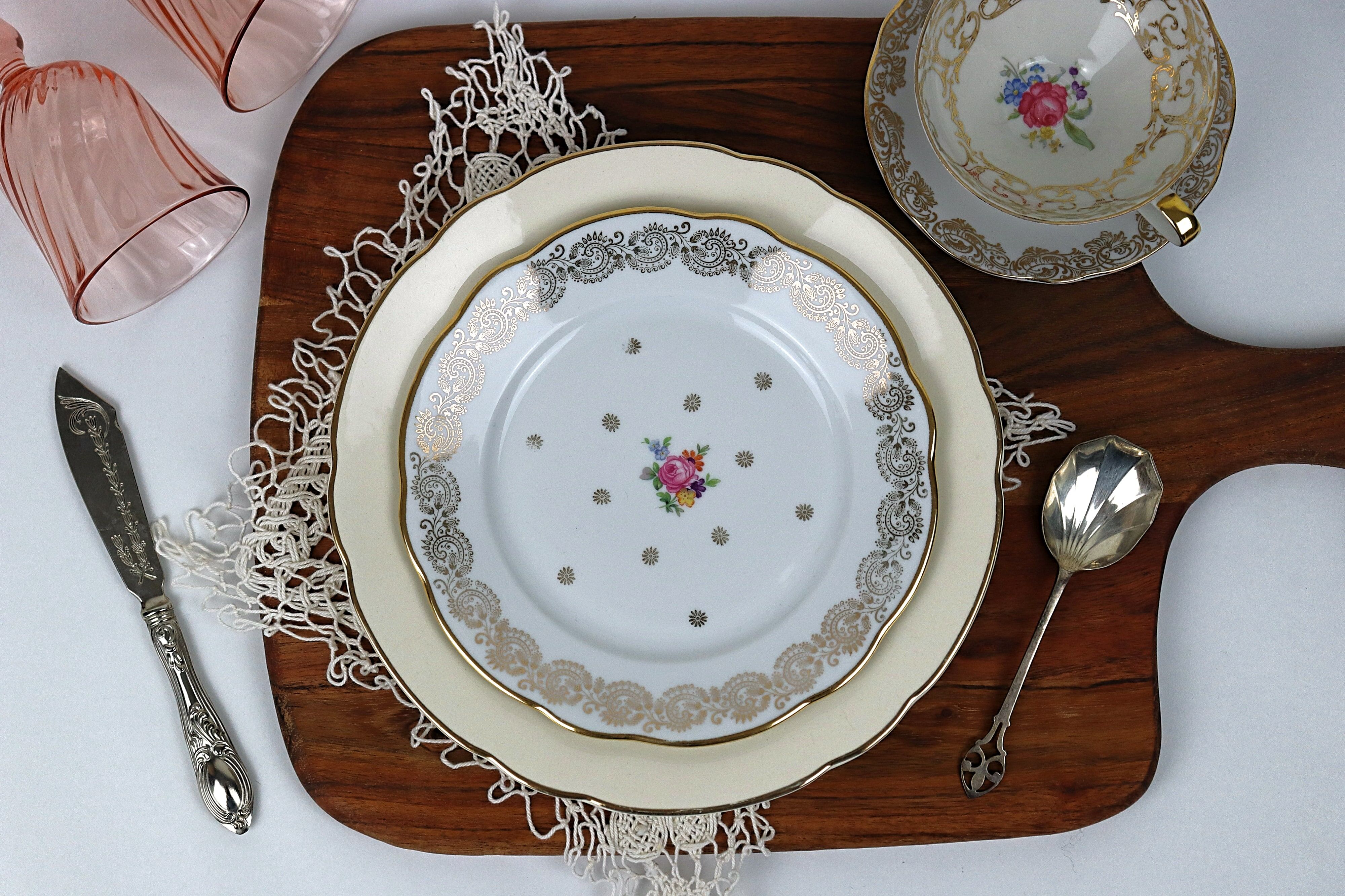 6 vintage porcelain dessert plates
