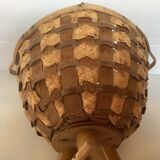 Cache pot tripod bamboo straw